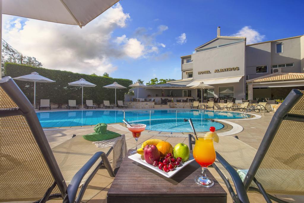 Albatros Hotel Sivota  Ngoại thất bức ảnh